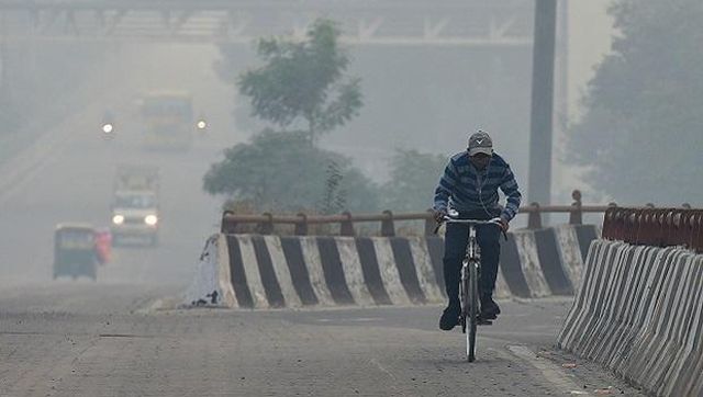 Delhi's Air Quality Improves Slightly But Remains In 'very Poor ...