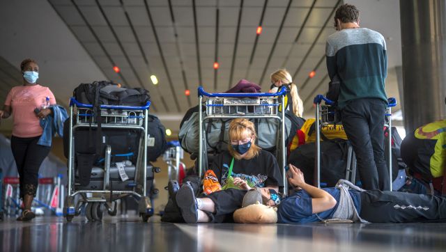 WHO warns that new Omicron COVID-19 variant poses ‘very high’ risk WHO warns that new Omicron COVID-19 variant poses ‘very high’ risk