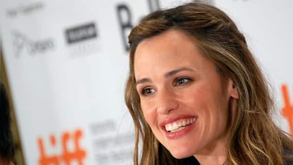 Actor Jennifer Garner shares video of synchronised tutting dance performance; watch viral clip here