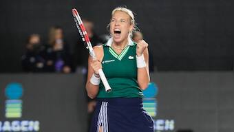 WTA Finals 2021: Anett Kontaveit outlasts Maria Sakkari to set up final against Garbine Muguruza