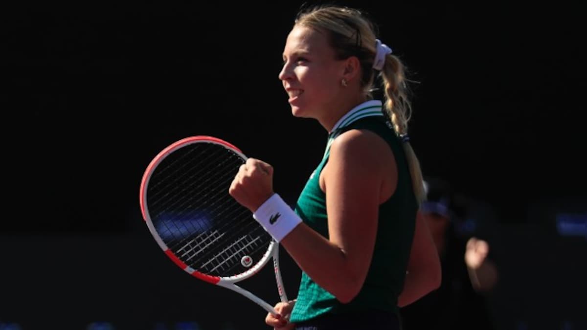 WTA Finals 2021: Anett Kontaveit crushes Karolina Pliskova to advance, Garbine Muguruza stays alive