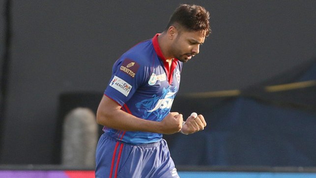 India vs New Zealand: Gautam Gambhir wants Avesh Khan to play in Kolkata T20I India vs New Zealand: Gautam Gambhir wants Avesh Khan to play in Kolkata T20I