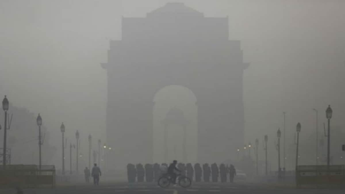 Air quality in Delhi-NCR on brink of emergency, people advised to limit outdoor activities