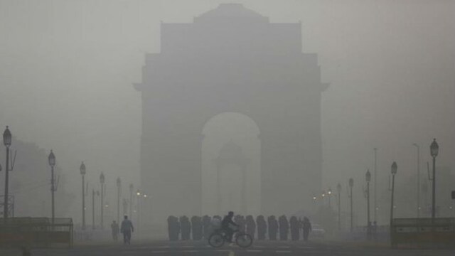 Here's why it is easier to put up a smog tower, but difficult to curb air pollution in Delhi Here's why it is easier to put up a smog tower, but difficult to curb air pollution in Delhi