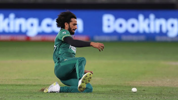 T20 World Cup 2021: 'Don't single him out', Pakistan cricket fraternity backs Hasan Ali after dropped catch in semis