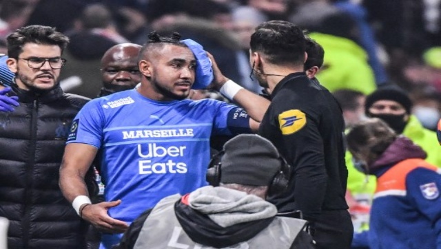 Ligue 1: French ministers to meet football chiefs after Dimitri Payet attacked with bottle in match against Lyon Ligue 1: French ministers to meet football chiefs after Dimitri Payet attacked with bottle in match against Lyon