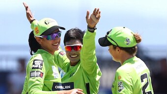 WBBL 2021: Smriti Mandhana stars in Sydney Thunder's win over Sydney Sixers