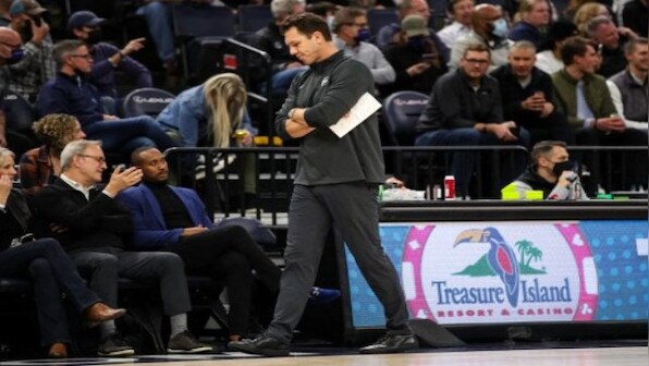 NBA: Kings sack Luke Walton after 6-11 start to season, name Alvin Gentry as interim head coach