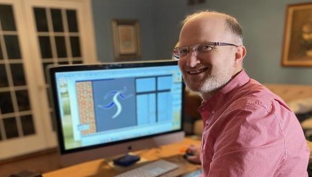 USA's 'Dancing Dad' Ricky Pond grooves to Badshah's song Jugnu with his son; wins hearts online USA's 'Dancing Dad' Ricky Pond grooves to Badshah's song Jugnu with his son; wins hearts online