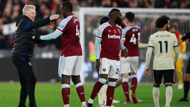 Premier League: West Ham end Liverpool's unbeaten run; Arsenal hand 10-man Watford 1-0 defeat Premier League: West Ham end Liverpool's unbeaten run; Arsenal hand 10-man Watford 1-0 defeat