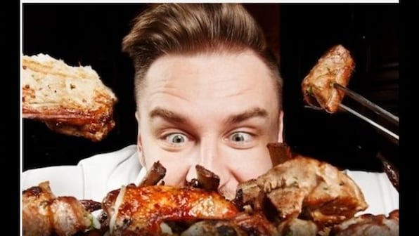 China: BBQ restaurant with all-you-can-eat buffet bans man for "eating too much"