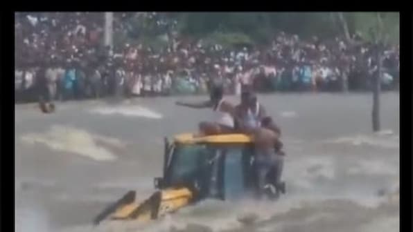 Watch: Dramatic rescue in Andhra Pradesh using chopper, JCB earthmover and ziplines to rescue 10 people