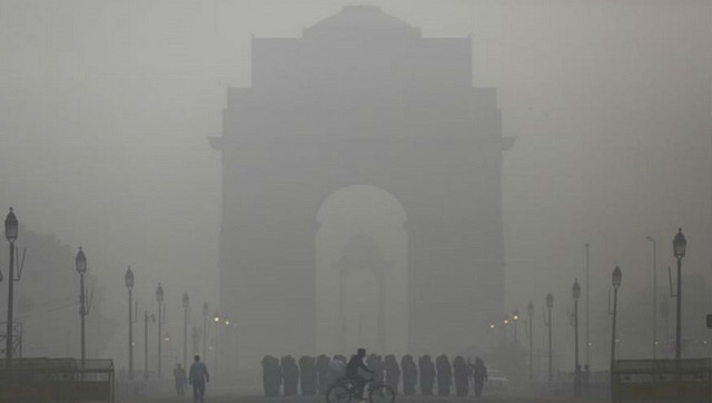 Air pollution: Schools shut indefinitely as smog worsens in Delhi-NCR Air pollution: Schools shut indefinitely as smog worsens in Delhi-NCR