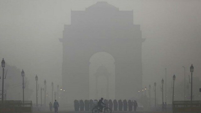 Air pollution: Schools shut indefinitely as smog worsens in Delhi-NCR Air pollution: Schools shut indefinitely as smog worsens in Delhi-NCR