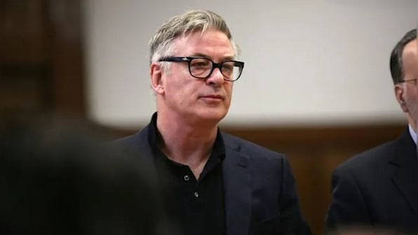 Deadline nears for Alec Baldwin in deadly movie set shooting