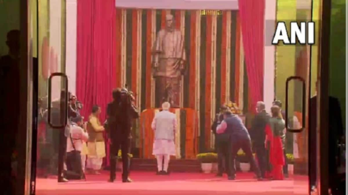 Audit Diwas: Prime Minister Narendra Modi unveils Sardar Vallabhbhai Patel statue at CAG office