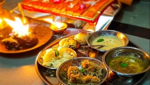 Bhai Dooj 2021: Here's why the day is considered special by brothers and sisters Bhai Dooj 2021: Here's why the day is considered special by brothers and sisters