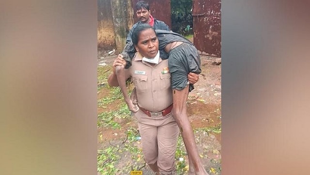 Chennai woman police officer rescues unconscious man by carrying him on shoulders; watch viral video here