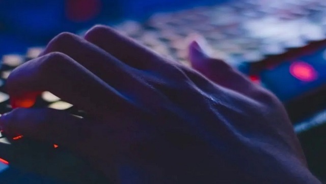 Mumbai: Cyber police arrests 14 people involved in online instant loan racket Mumbai: Cyber police arrests 14 people involved in online instant loan racket