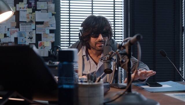 Kartik Aaryan in Dhamaka | Netflix
