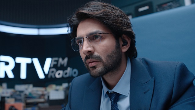 Dhamaka movie review: A sincere Kartik Aaryan in Ram Madhvani thriller that isn't explosive, but not exploitative either Dhamaka movie review: A sincere Kartik Aaryan in Ram Madhvani thriller that isn't explosive, but not exploitative either