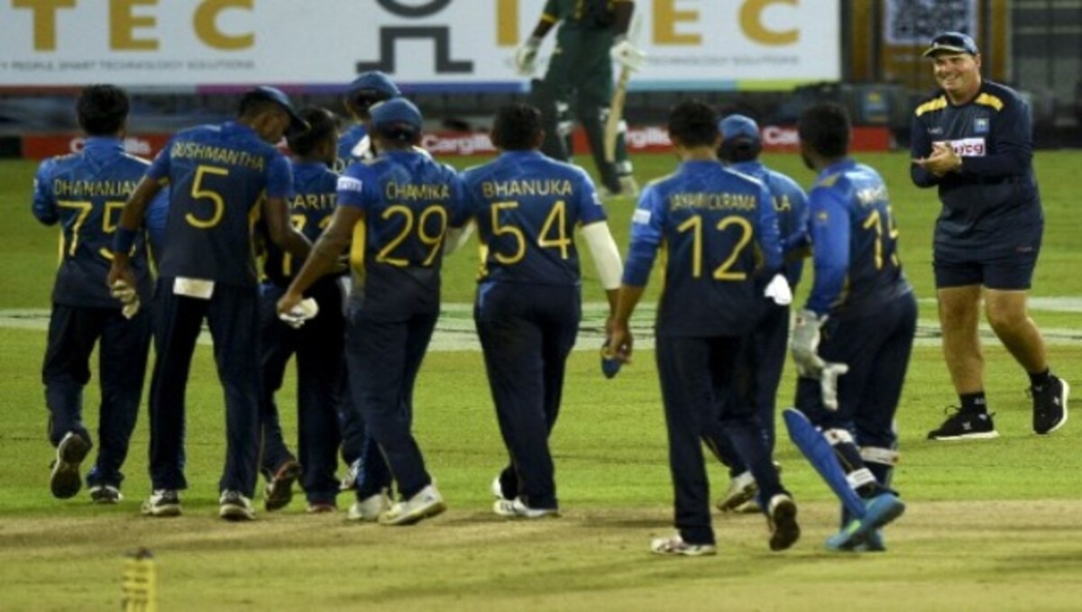 T20 World Cup 2021 - Mickey Arthur on Sri Lanka's future - To strive for  consistency 'in everything that we do