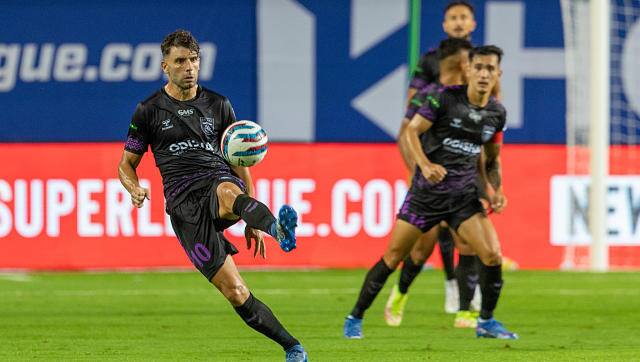Javier Hernandez Francisco Gonzalez of Odisha FC in action during match 6 of Indian Super League at the Tilak Maidan Stadium in Goa on 24 November, 2021. Sportzpics/ISL Photo: Faheem Hussain/Focus Sports/ ISL