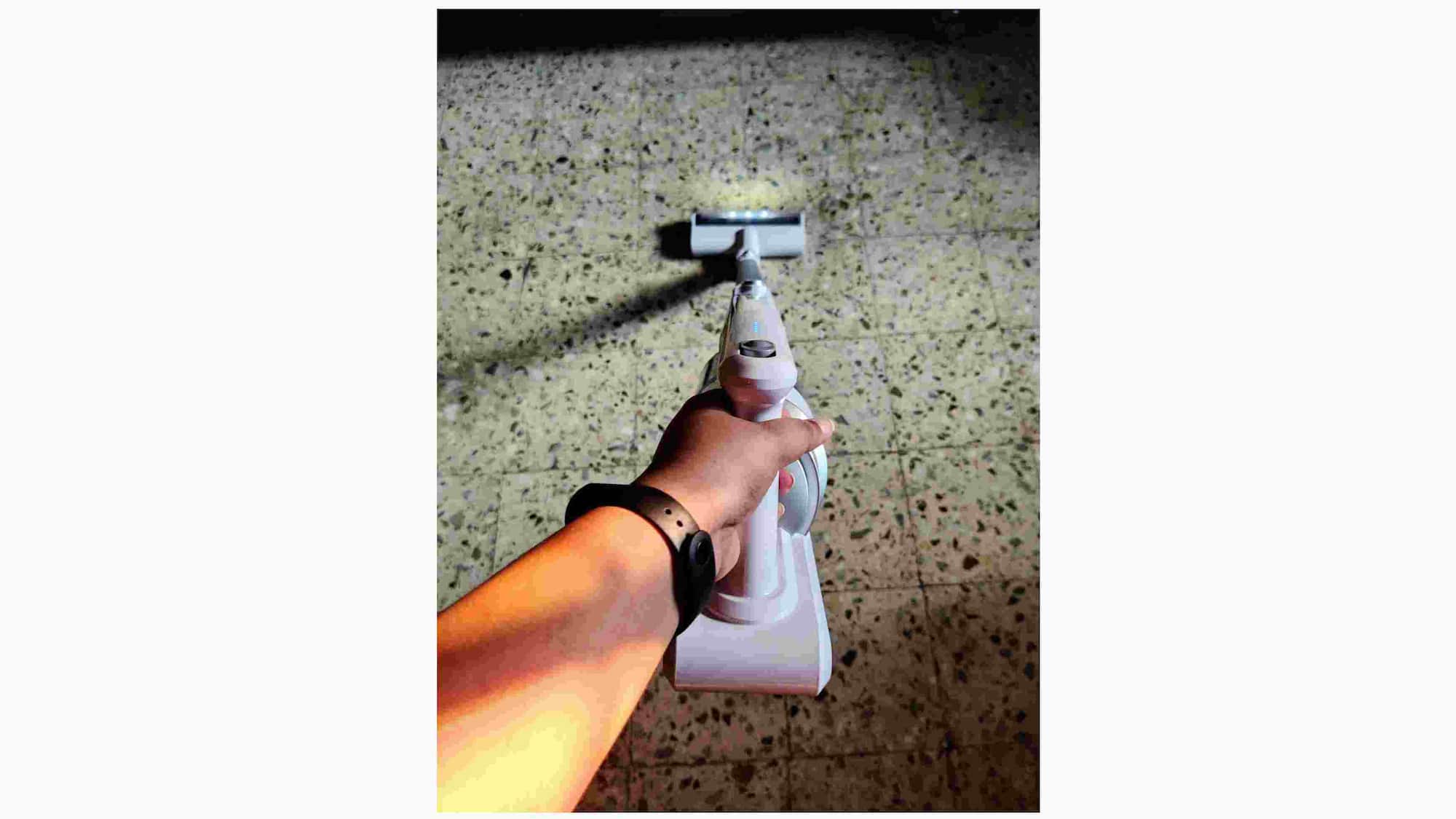 Using the vacuum for extended durations can get uncomfortable. Image: Tech2/Abigail Banerji