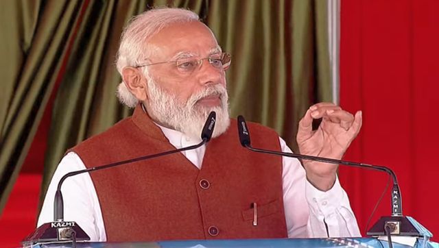 PM Modi in Varanasi: Narendra Modi urges people to focus on education and skill development of daughters PM Modi in Varanasi: Narendra Modi urges people to focus on education and skill development of daughters