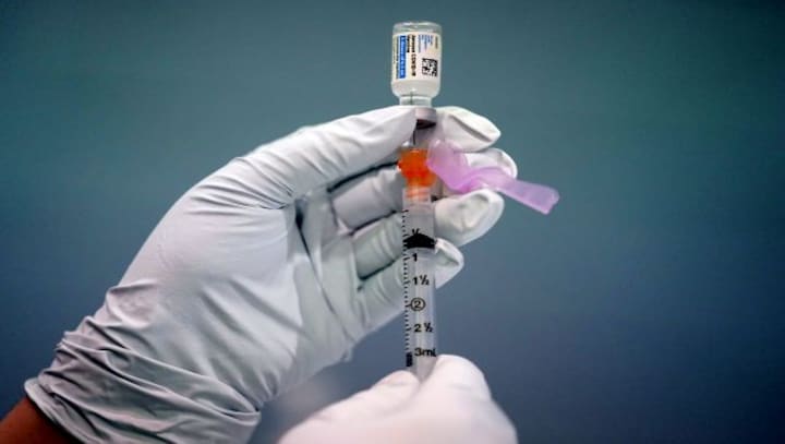 Omicron can evade protection offered by COVID-19 vaccines, antibody therapies, says study