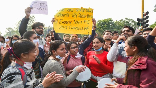 Hospitals in Delhi suffer as resident doctors vow to continue strike; talks with Mansukh Mandaviya fail Hospitals in Delhi suffer as resident doctors vow to continue strike; talks with Mansukh Mandaviya fail