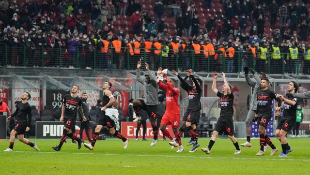 Serie A: AC Milan move top, Inter Milan see off Roma Serie A: AC Milan move top, Inter Milan see off Roma