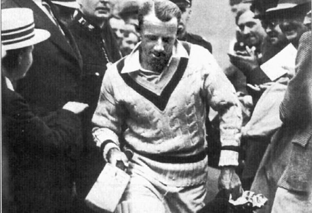 Don Bradman's history-making 1934 Ashes bat up for auction Don Bradman's history-making 1934 Ashes bat up for auction