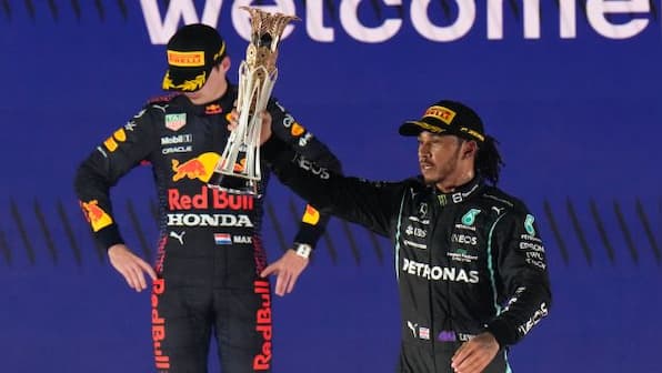 Saudi Arabian Grand Prix: Lewis Hamilton wins thriller, goes level with Max Verstappen for title decider