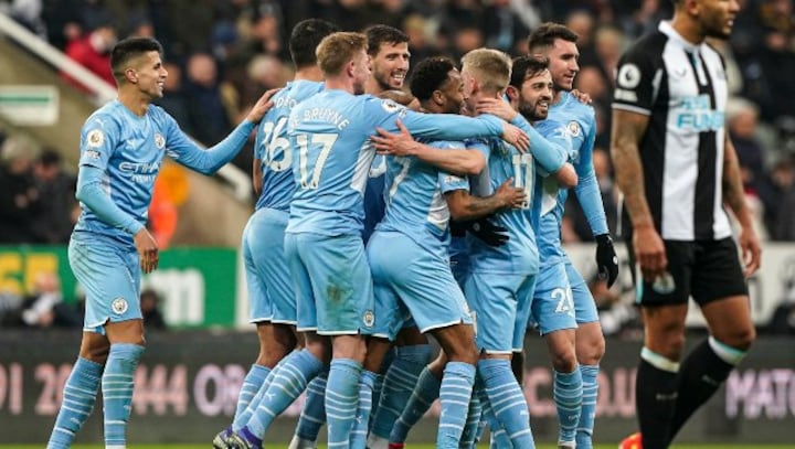 Premier League: Manchester City takes advantage of Chelsea, Liverpool slip-ups
