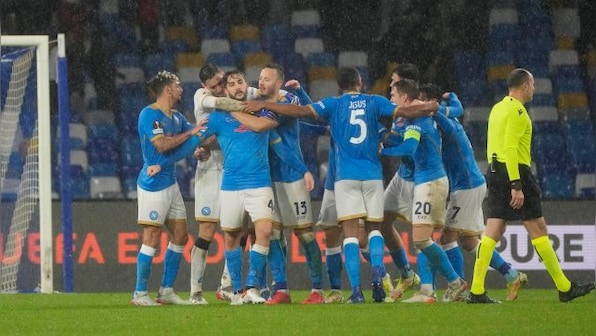 Europa League: Napoli win thriller to knock Leicester City out