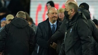 Premier League: Under-fire Rafa Benitez gets Everton's board's 'full support' despite eight-game winless run