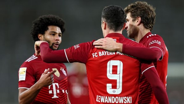 Bundesliga: Serge Gnabry hat-trick sees Bayern Munich go nine-points clear
