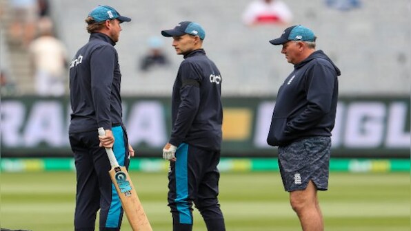 Ashes 2021-22: Under-pressure England coach Chris Silverwood to miss Sydney Test after virus case in family