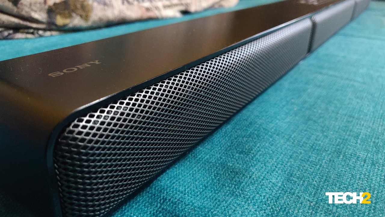 Sony HT-S40R soundbar review: An interesting take on a 5.1 channel speaker system Sony HT-S40R soundbar review: An interesting take on a 5.1 channel speaker system