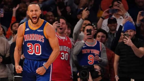 Stephen Curry surges past Ray Allen to become NBA's new three-point king