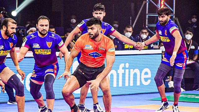 Pro Kabaddi League 2021: Naveen Kumar guides Dabang Delhi KC to 31-27 win over U Mumba Pro Kabaddi League 2021: Naveen Kumar guides Dabang Delhi KC to 31-27 win over U Mumba