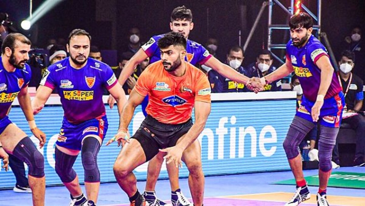 Pro Kabaddi League 2021: Naveen Kumar guides Dabang Delhi KC to 31-27 win over U Mumba-Sports News , Firstpost