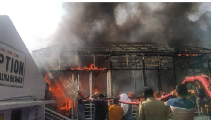 Massive fire breaks out at Vaishno Devi shrine forest area, no casualty reported