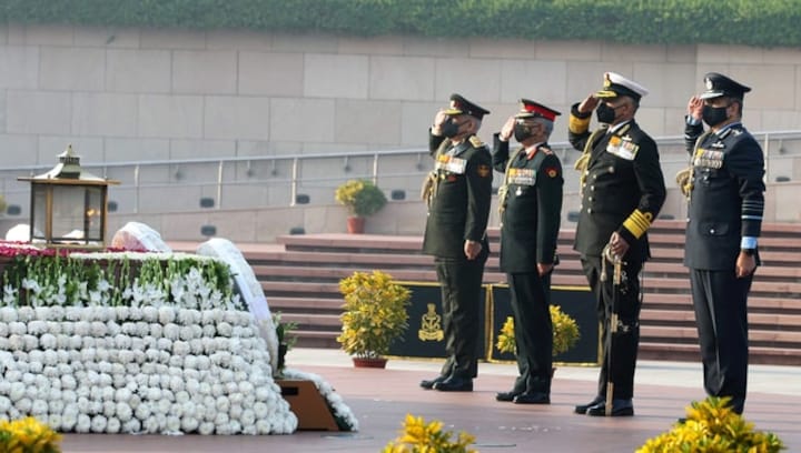 Soldiers know honour, but it’s time for social media users to discover it too