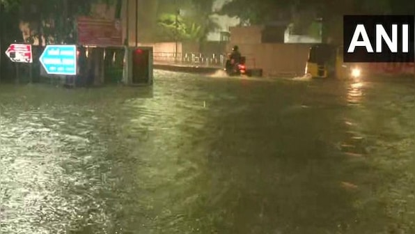 Tamil Nadu: Red alert issued for 4 districts including Chennai; heavy downpour causes traffic snarls, flooding