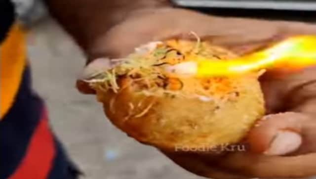 'Fire golgappa' in Ahmedabad fails to be a trendsetter; netizens irked by weird combination