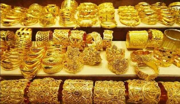 Gold price today: 10 grams of 24-carat gold sold at Rs 47,080; silver reaches Rs 61,200 per kg Gold price today: 10 grams of 24-carat gold sold at Rs 47,080; silver reaches Rs 61,200 per kg