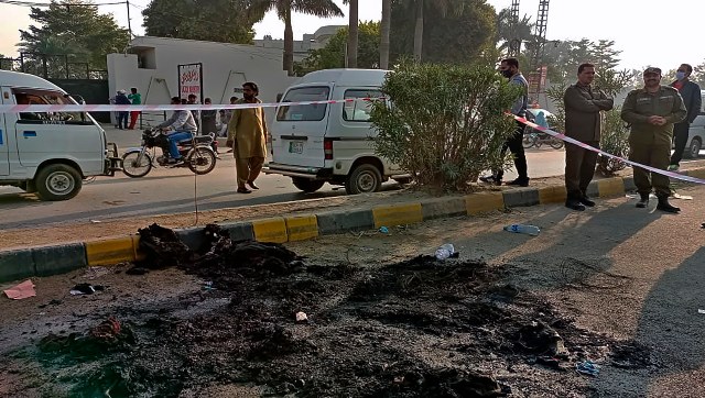 Lynched Sri Lankan's nearly all bones broken, 99% body burnt: Pakistan report Lynched Sri Lankan's nearly all bones broken, 99% body burnt: Pakistan report