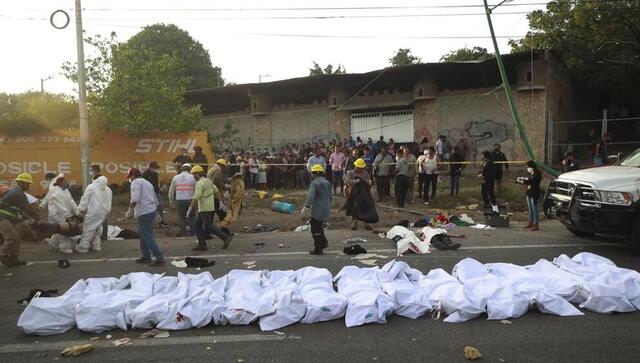 Mexico: At least 49 migrants dead, 58 injured after truck overturns Mexico: At least 49 migrants dead, 58 injured after truck overturns